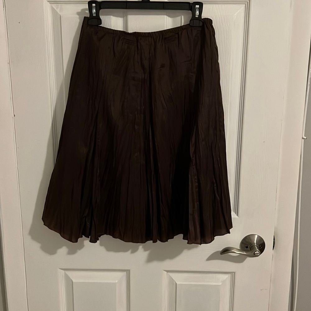 Skirt flared